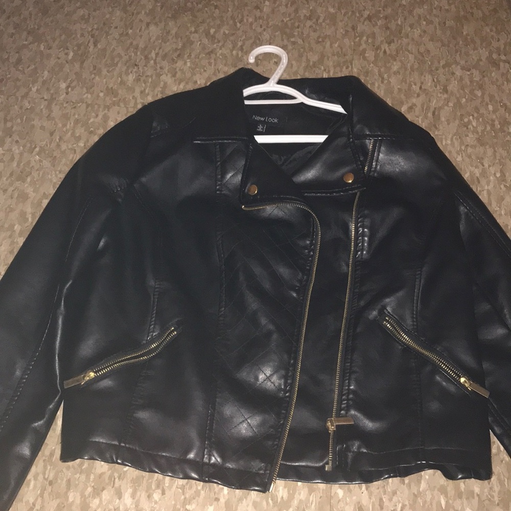BLACK LEATHER JACKET 🖤